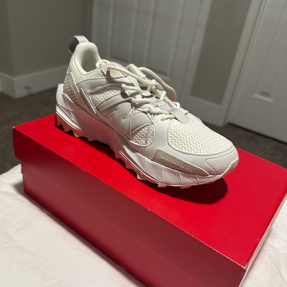 New Balance Cream/White Low-Profile Mesh Sneaker